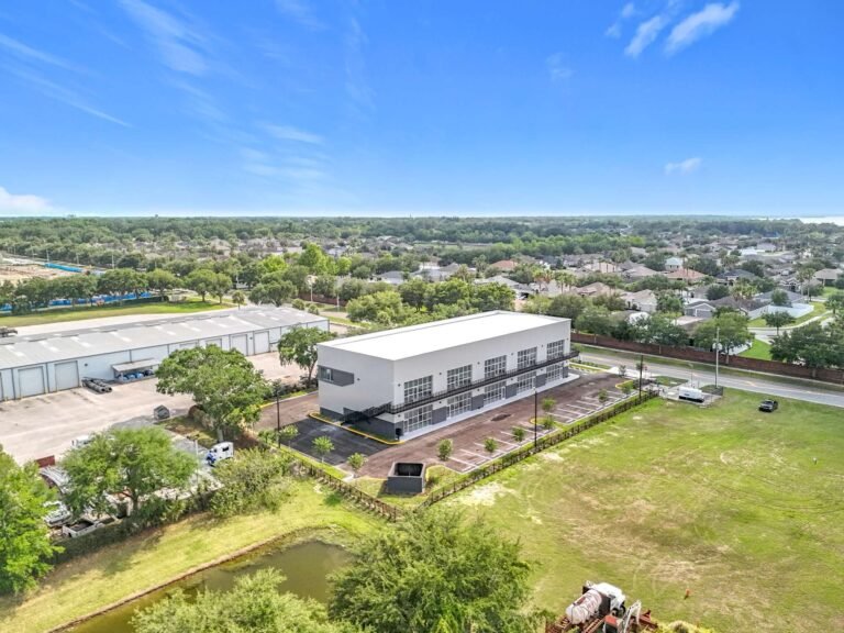 Steel warehouse structure Fully Built